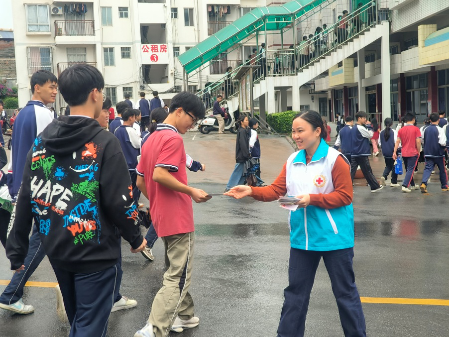 2岑溪中学1.png